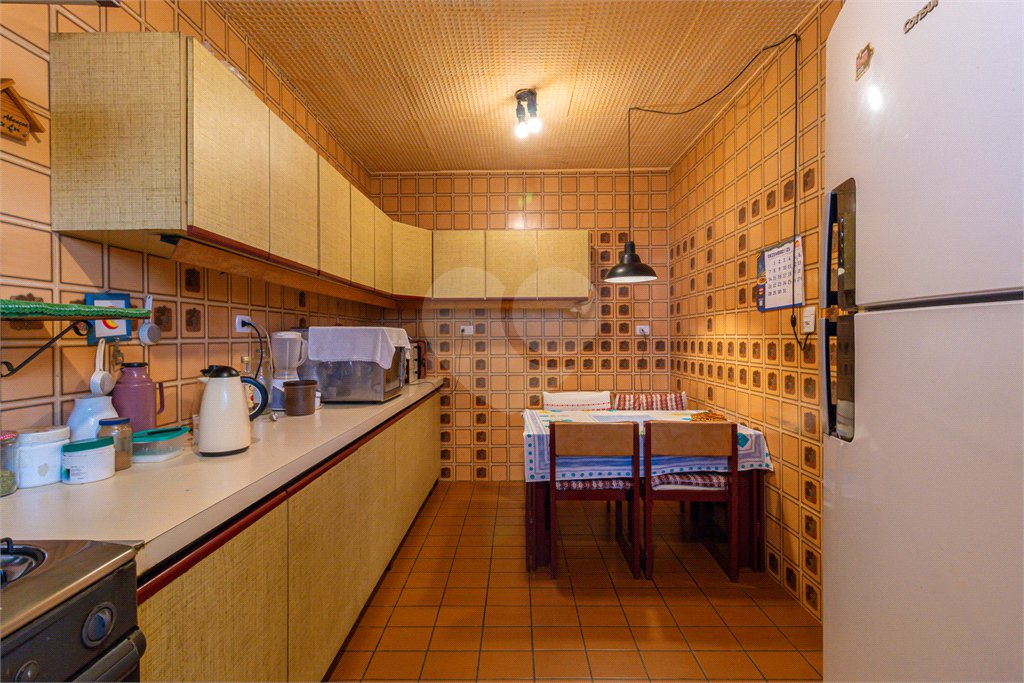 Casa à venda com 4 quartos, sendo 2 suítes, em Jardim Prudência, São Paulo, SP