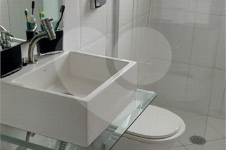 Sobrado à venda com 3 quartos, sendo 1 suíte, em Vila Constança, São Paulo, SP