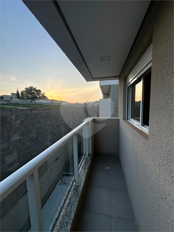 Apartamento à venda com 2 quartos, sendo 1 suíte, em Bairro do Cambará, São Roque, SP