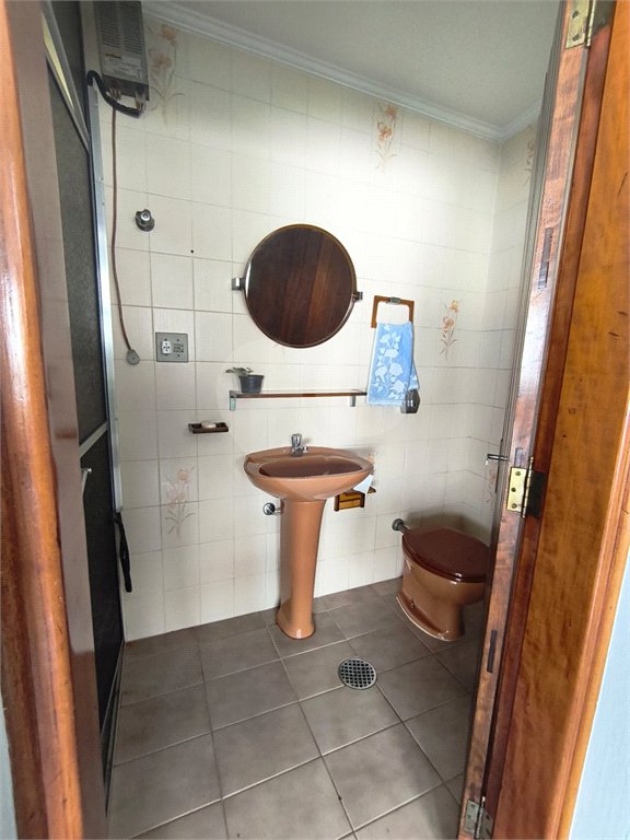 Sobrado para alugar com 4 quartos, sendo 2 suítes, em Jardim França, São Paulo, SP