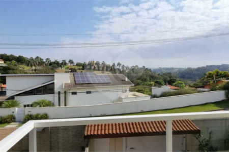 Casa à venda com 3 quartos, sendo 1 suíte, no condomínio Chácaras do Lago, Vinhedo - SP