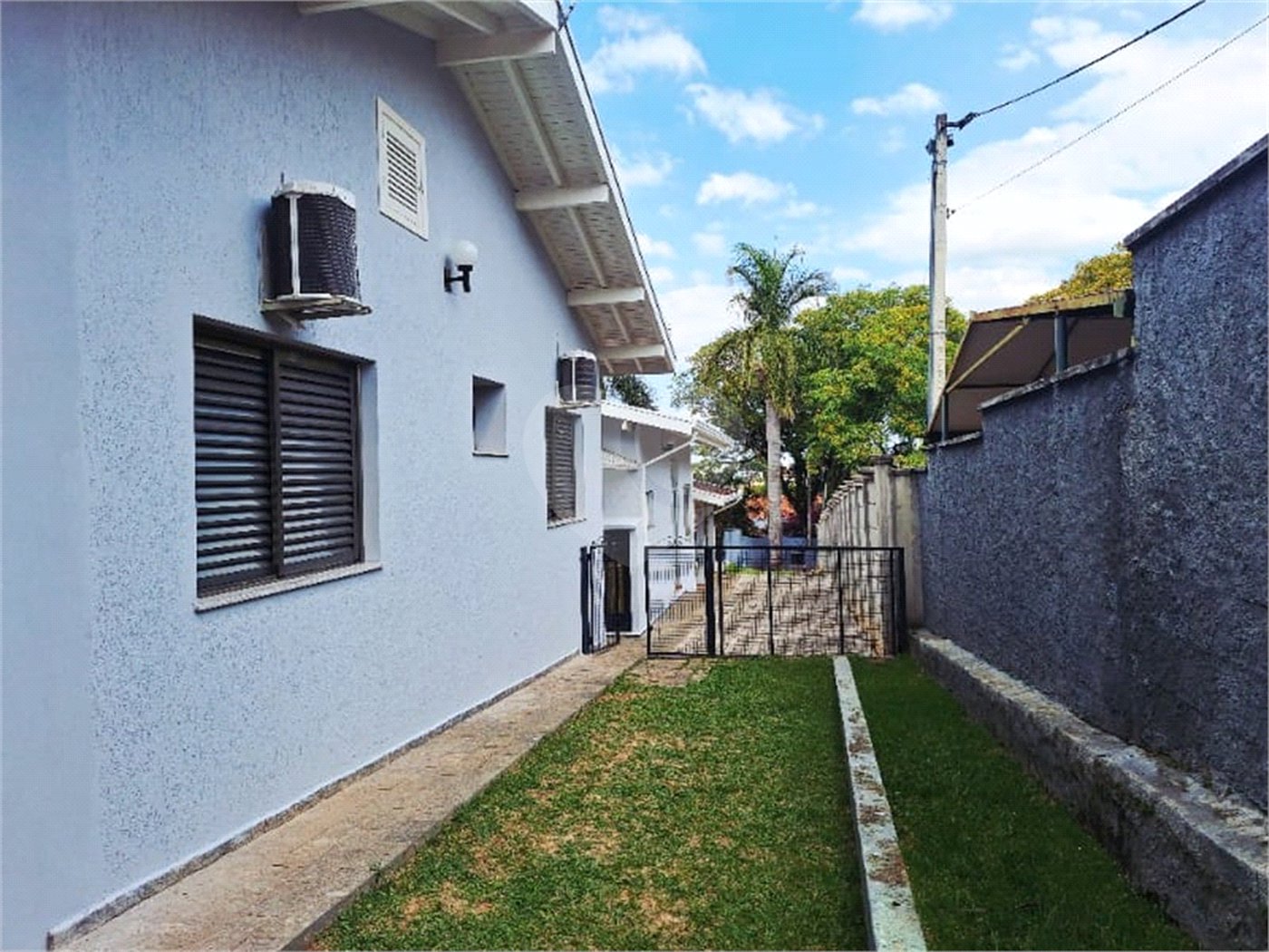 Casa à venda com 3 suítes no condomínio Vinhas da Vista Alegre Sede, Vinhedo - SP