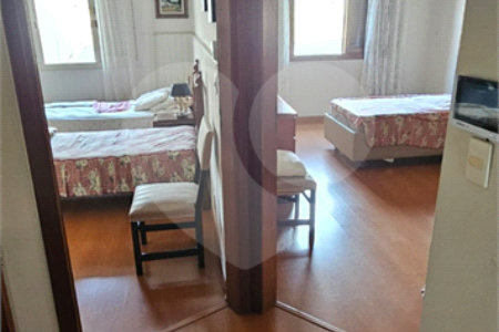 Sobrado à venda ou para alugar com 3 quartos, sendo 1 suíte,  em Indianópolis, São Paulo, SP