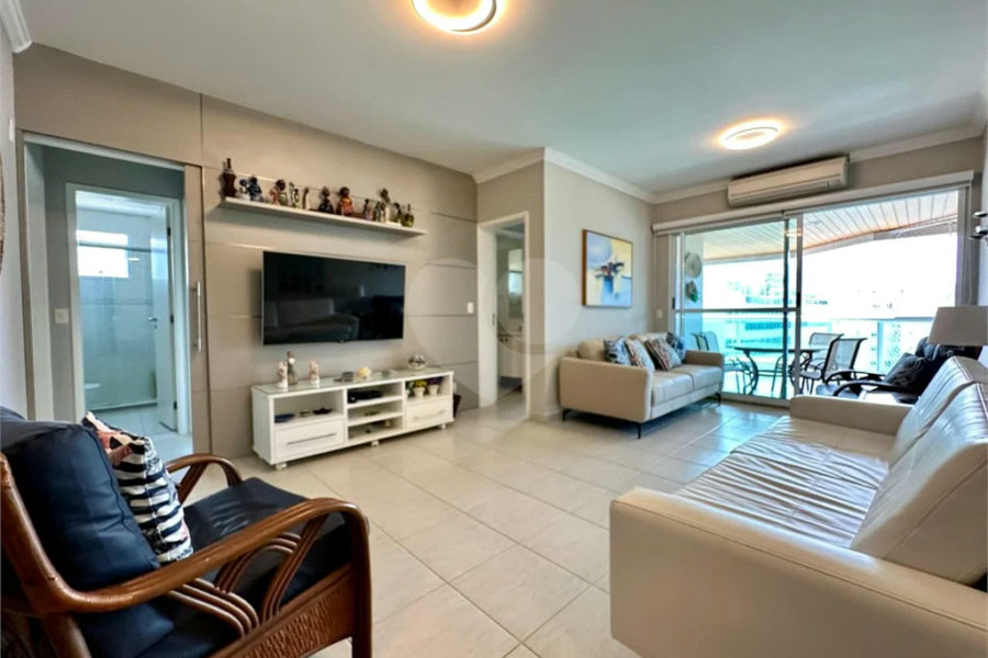 Apartamento à venda com 3 quartos, sendo 1 suíte, em Riviera de São Lourenço, Bertioga, SP