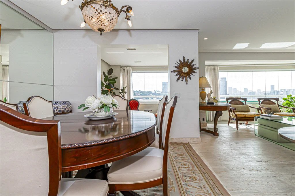 Apartamento à venda com 4 quartos, sendo 3 suítes,  em Real Parque, São Paulo, SP