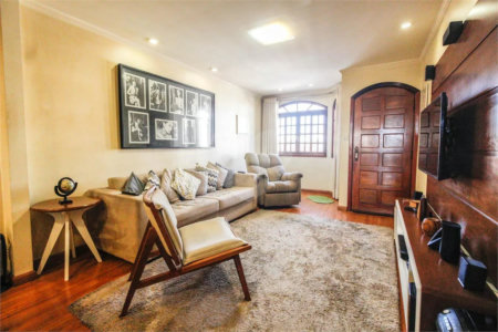 Sobrado à venda com 3 quartos, sendo 1 suíte, em Parada Inglesa, São Paulo, SP