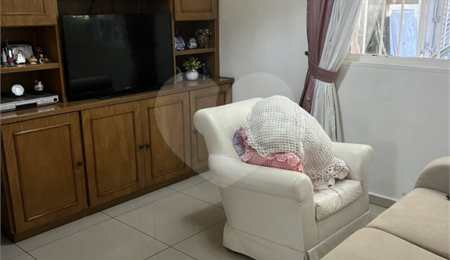 Sobrado à venda com 3 quartos, sendo 1 suíte,  em Jardim Caravelas, São Paulo, SP