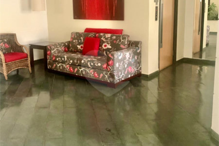 Apartamento à venda com 2 quartos, sendo 1 suíte,  em Real Parque, São Paulo, SP