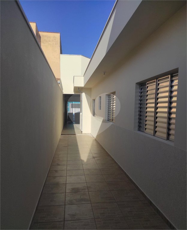 Casa à venda com 3 quartos, sendo 1 suíte,  em Jardim Santa Marta, Salto, SP