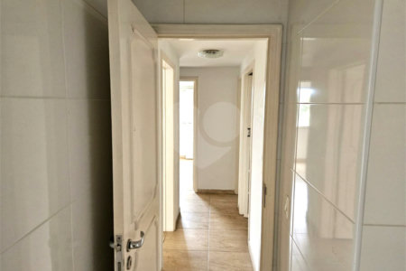 Apartamento para alugar com 3 quartos, sendo 1 suíte, em Alto da Boa Vista, São Paulo, SP