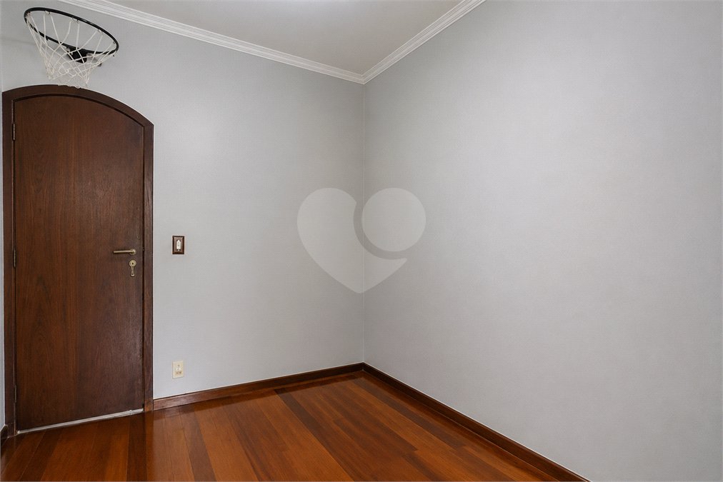 Sobrado à venda com 3 quartos, sendo 1 suíte, em Jardim Utinga, Santo André, SP