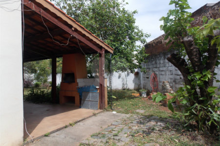 Casa à venda com 3 quartos, sendo 2 suítes, em Vila Helena, Atibaia, SP