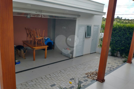 Casa à venda com 3 suítes no condomínio Residencial Central Parque, Salto - SP