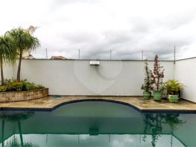 Sobrado à venda com 3 quartos, sendo 1 suíte,  em Tremembé, São Paulo, SP