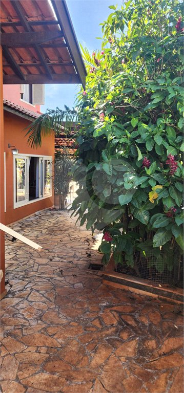 Casa à venda com 4 quartos, sendo 2 suítes, no condomínio Delle Stelle, Louveira - SP