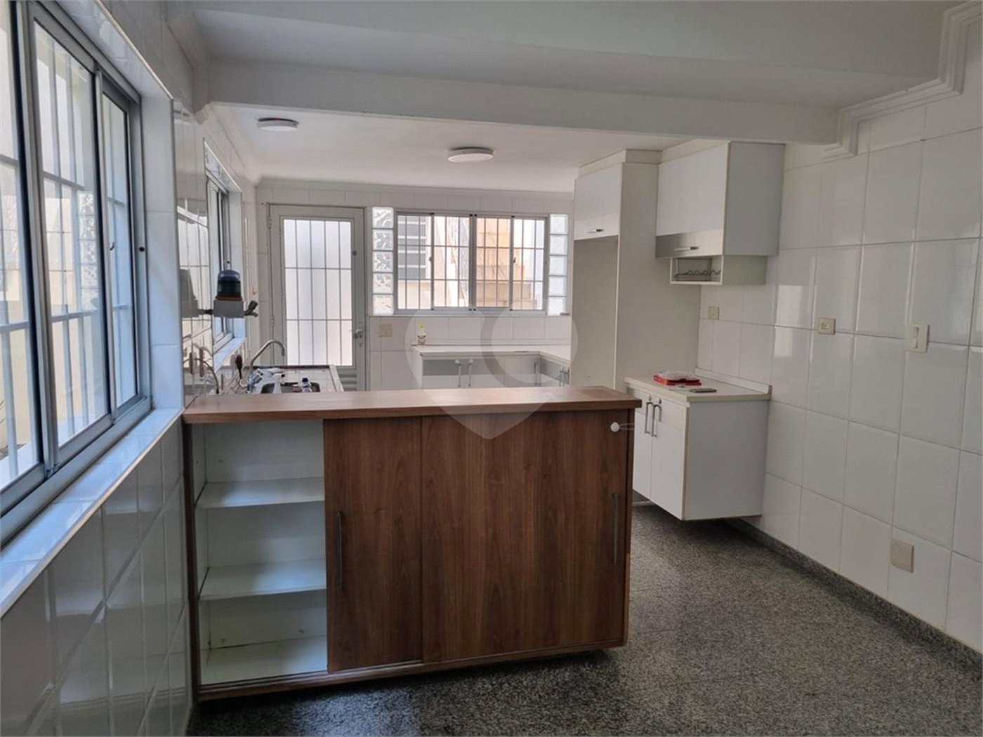 Sobrado à venda com 3 quartos, sendo 1 suíte,  em Jardim Bonfiglioli, São Paulo, SP