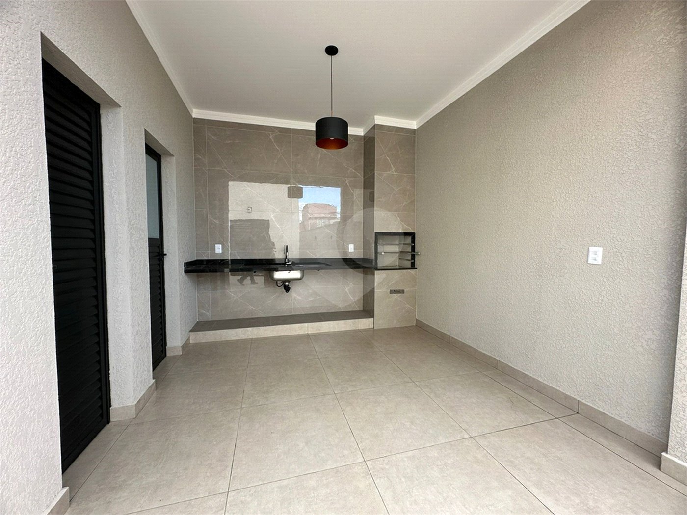 Casa à venda com 3 quartos, sendo 1 suíte, em Vila Carolina, Itapetininga, SP