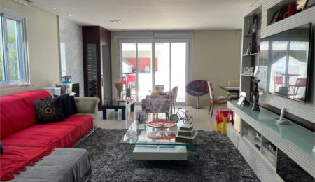 Casa à venda com 4 quartos, sendo 2 suítes,  no condomínio Village Place, São Paulo - SP