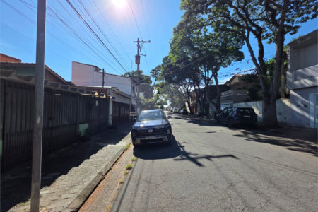 Casa à venda com 6 quartos, sendo 2 suítes, em Conjunto Residencial Butantã, São Paulo, SP