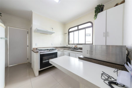 Apartamento à venda com 3 quartos, sendo 2 suítes, em Itaim Bibi, São Paulo, SP