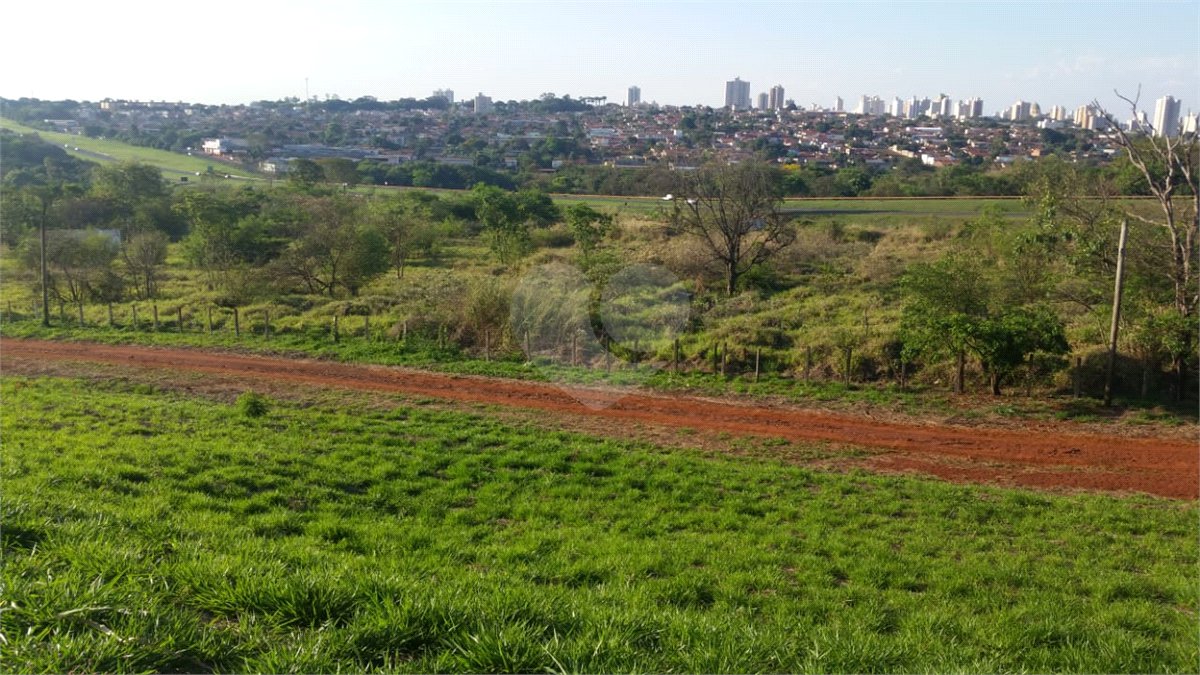 Terreno à venda em Jardim Tamoio, Araraquara, SP