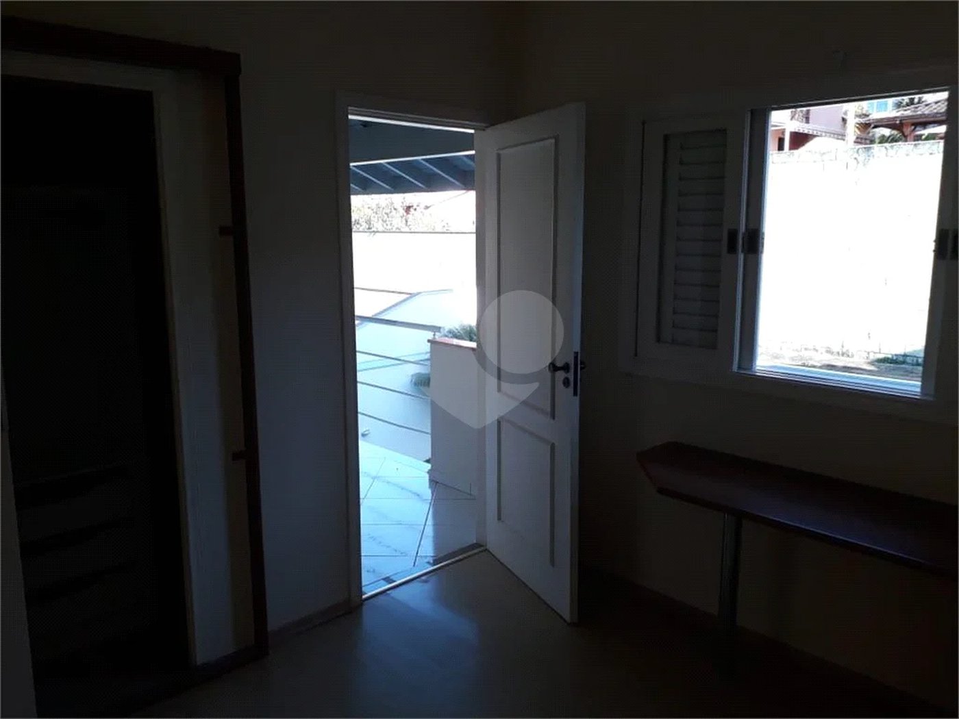 Sobrado à venda com 3 quartos, sendo 1 suíte,  em Condomínio Residencial Terras do Caribe, Valinhos, SP