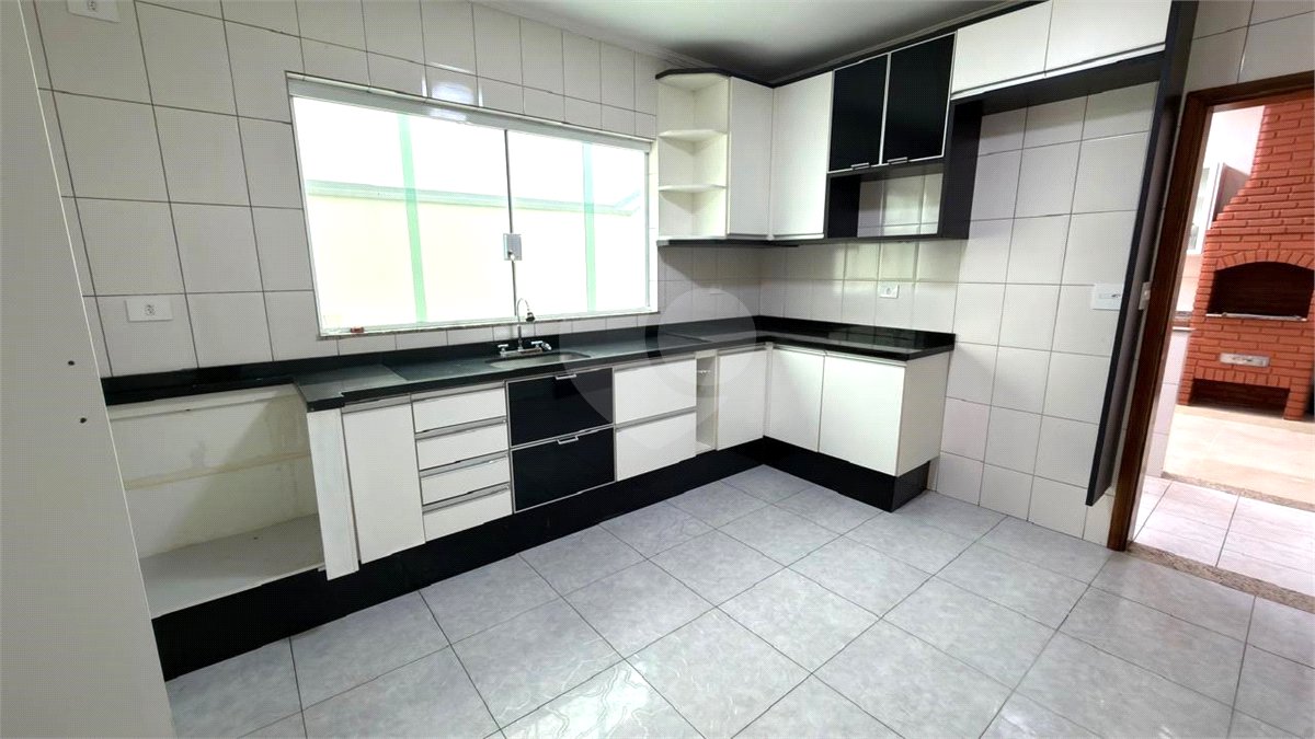 Sobrado à venda com 3 quartos, sendo 1 suíte, em Jardim Vila Formosa, São Paulo, SP