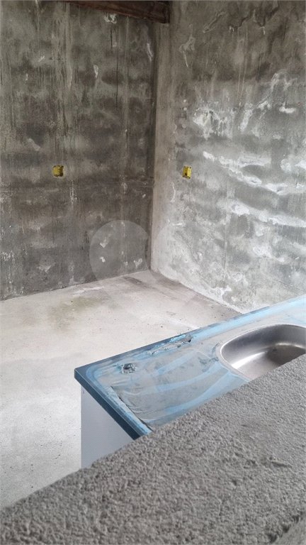Sobrado à venda com 4 quartos, sendo 2 suítes,  em Conjunto Residencial Álvaro Bovolenta, Mogi das Cruzes, SP