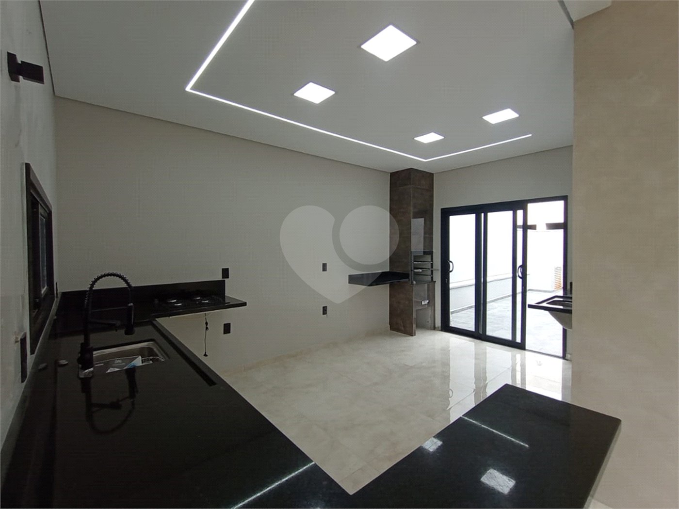 Casa à venda com 2 quartos, sendo 1 suíte,  em Residencial Lago dos Ipês, Itapetininga, SP