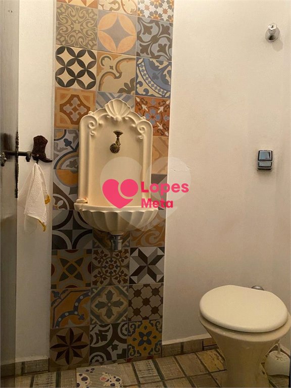 Sítio à venda com 6 quartos, sendo 1 suíte, em Chácara Ipês, Caçapava, SP