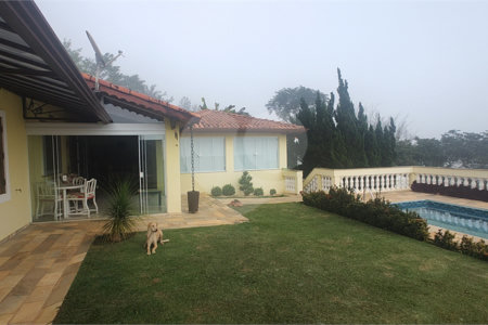 Chácara à venda com 3 quartos, sendo 1 suíte,  no Centro, Nazaré Paulista, SP