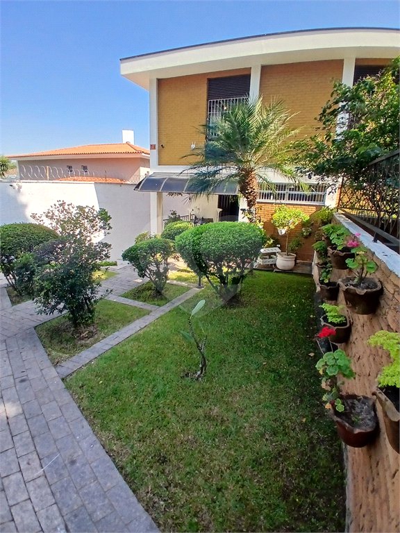Sobrado à venda com 4 quartos, sendo 2 suítes, em Jardim Leonor, São Paulo, SP