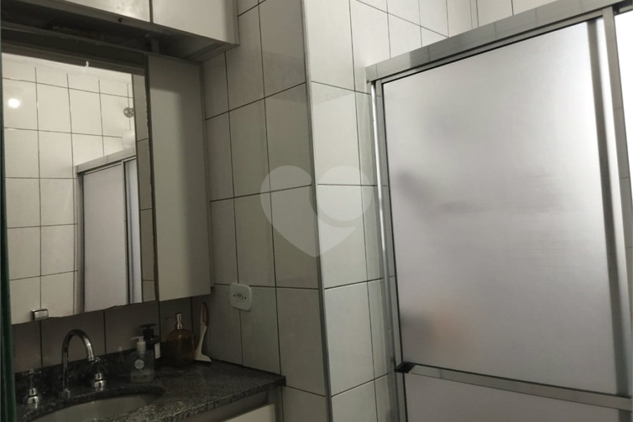 Sobrado à venda com 3 quartos em Vila Irmãos Arnoni, São Paulo, SP