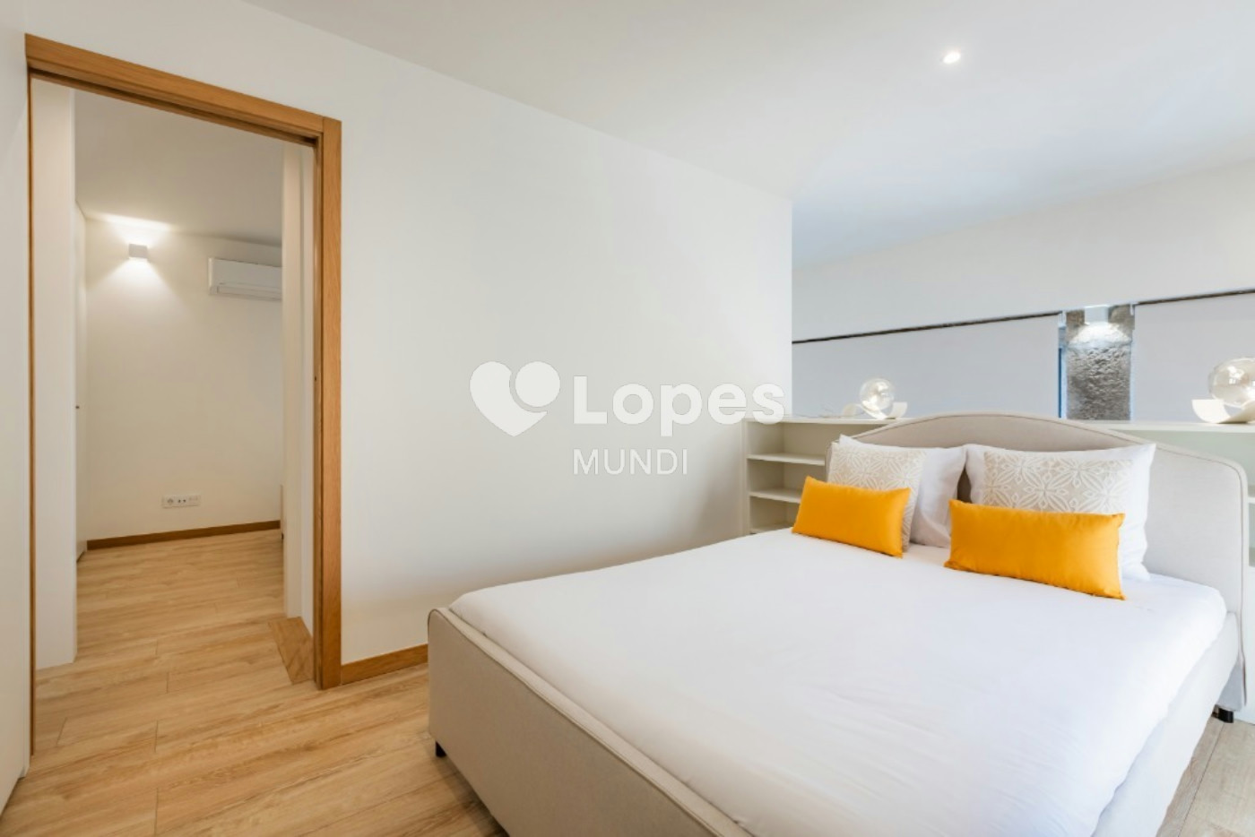 Apartamento T2 Duplex à venda no Bonfim, Porto, Portugal – Mobiliado