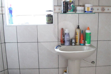 Sobrado à venda com 5 quartos, sendo 1 suíte,  em Jaguaré, São Paulo, SP