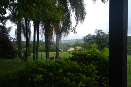Sítio à venda com 5 suítes no Centro, Araçoiaba da Serra, SP