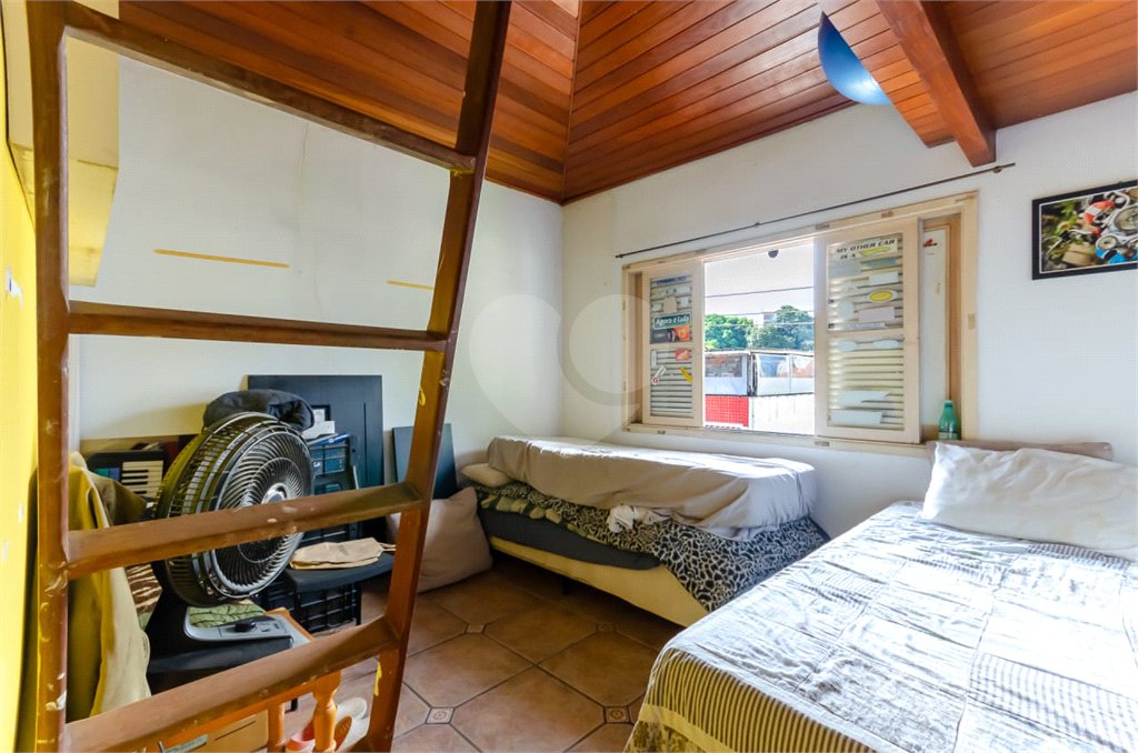 Sobrado à venda ou para alugar com 4 quartos, sendo 1 suíte, em Vila Anglo Brasileira, São Paulo, SP
