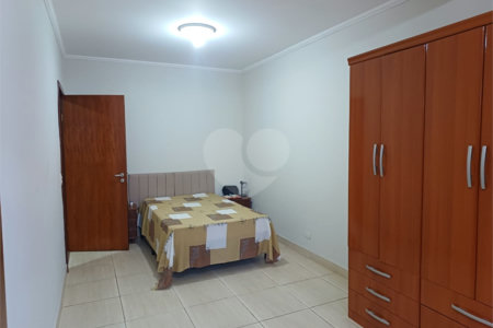 Sobrado à venda com 3 quartos, sendo 1 suíte, em Jardim Regina, Indaiatuba, SP