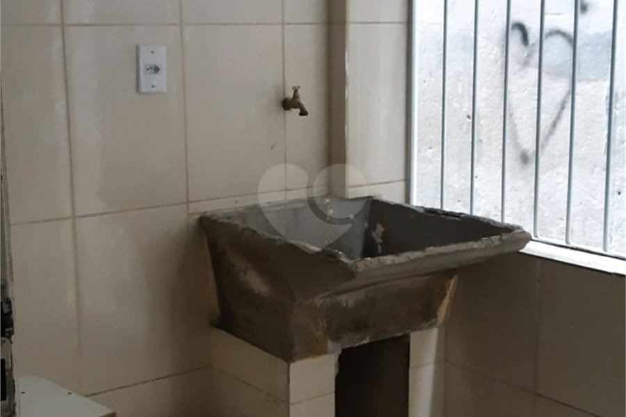 Sobrado à venda com 20 quartos em Jardim Peri, São Paulo, SP