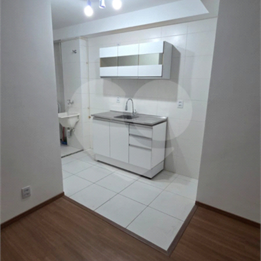 Apartamento à venda com 2 quartos em Vila Zat, São Paulo, SP