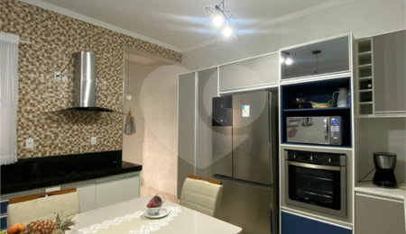 Casa à venda com 3 quartos, sendo 1 suíte,  em Residencial Parque Laguna, Salto, SP