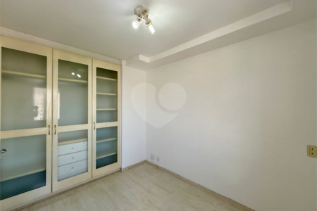 Apartamento à venda com 2 quartos, sendo 1 suíte, em Jardim Marajoara, São Paulo, SP