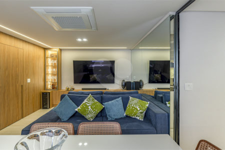 Apartamento à venda com 3 quartos, sendo 1 suíte, em Vila Uberabinha, São Paulo, SP