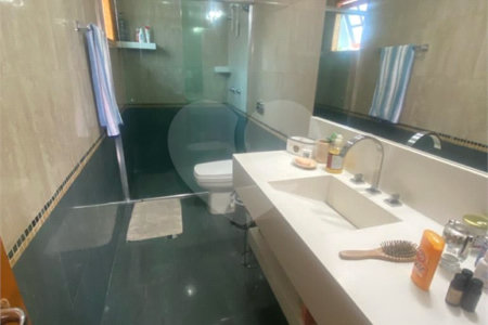 Sobrado à venda com 3 quartos, sendo 1 suíte, em Jardim São Paulo(zona Norte), São Paulo, SP