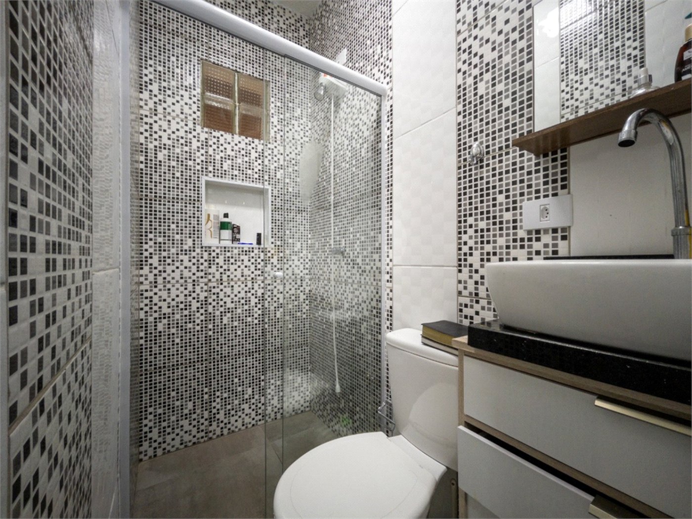 Casa à venda com 2 quartos, sendo 1 suíte, em Vila Mariana, São Paulo, SP