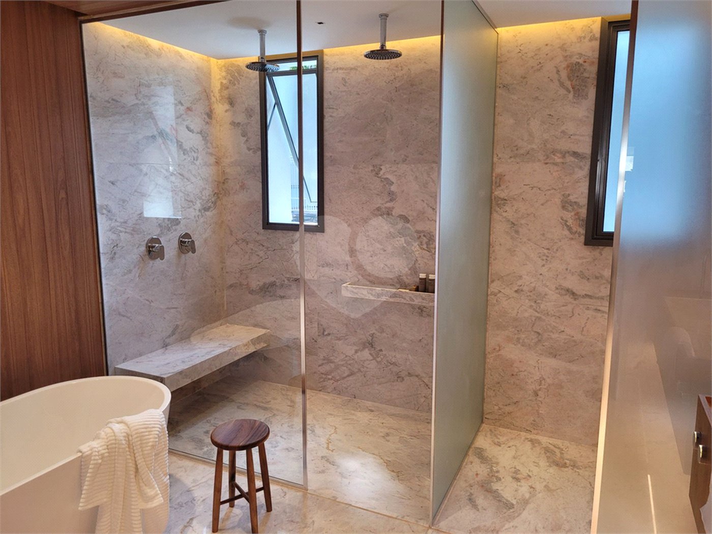 Apartamento à venda com 4 suítes em Vila Madalena, São Paulo, SP