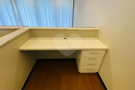 Casa à venda com 3 suítes no condomínio Euroville II, Bragança Paulista - SP