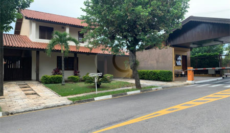 Sobrado à venda com 3 quartos, sendo 1 suíte,  em Parque Residencial Rafael Alcalá, Porto Feliz, SP