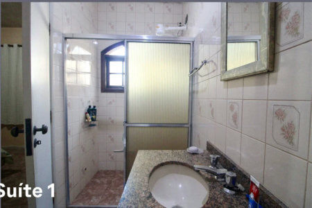 Casa à venda com 4 quartos, sendo 2 suítes,  em Jardim Santa Helena, São Paulo, SP