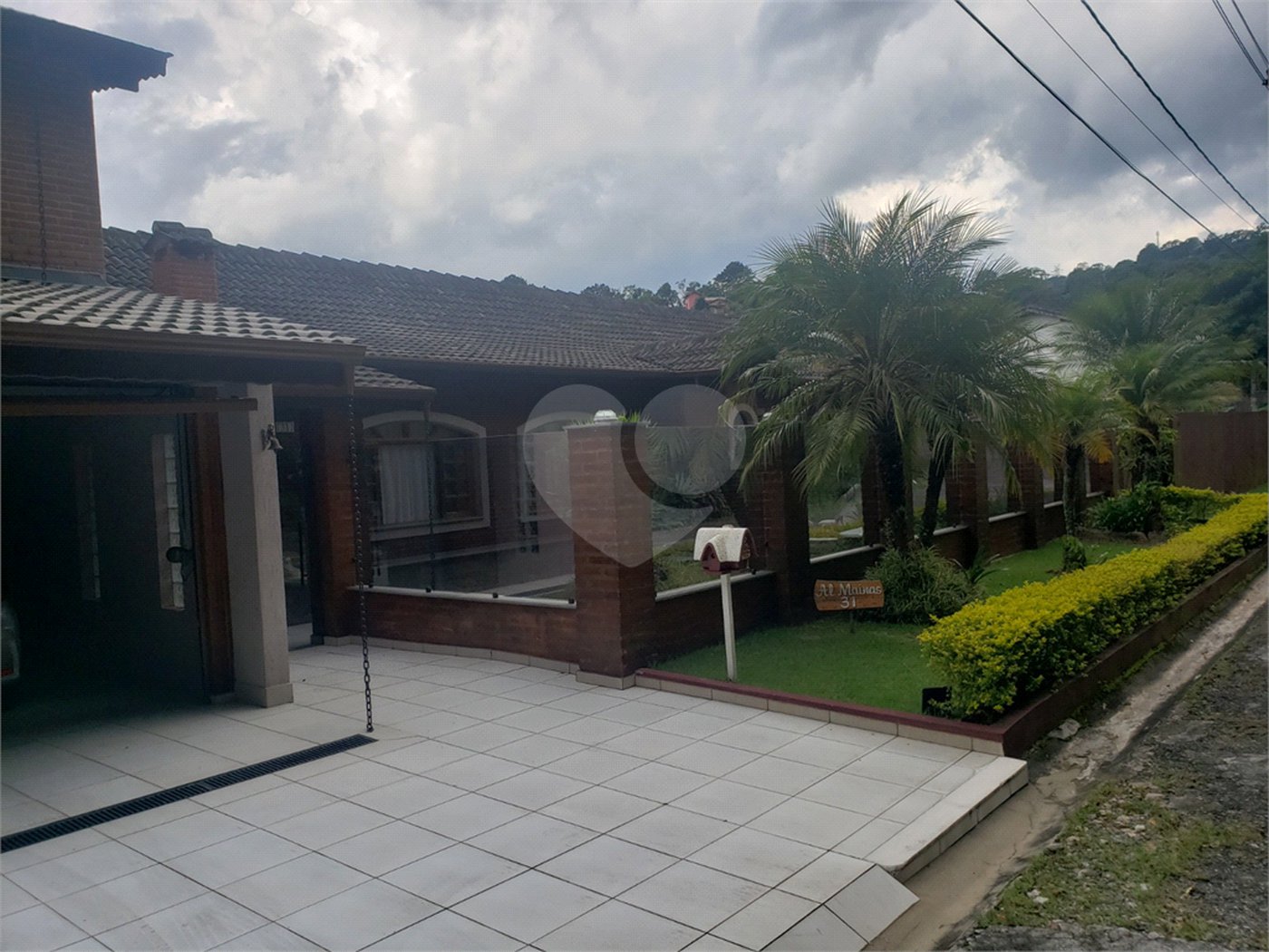 Casa à venda com 3 suítes no condomínio Alpes da Cantareira, Mairiporã - SP